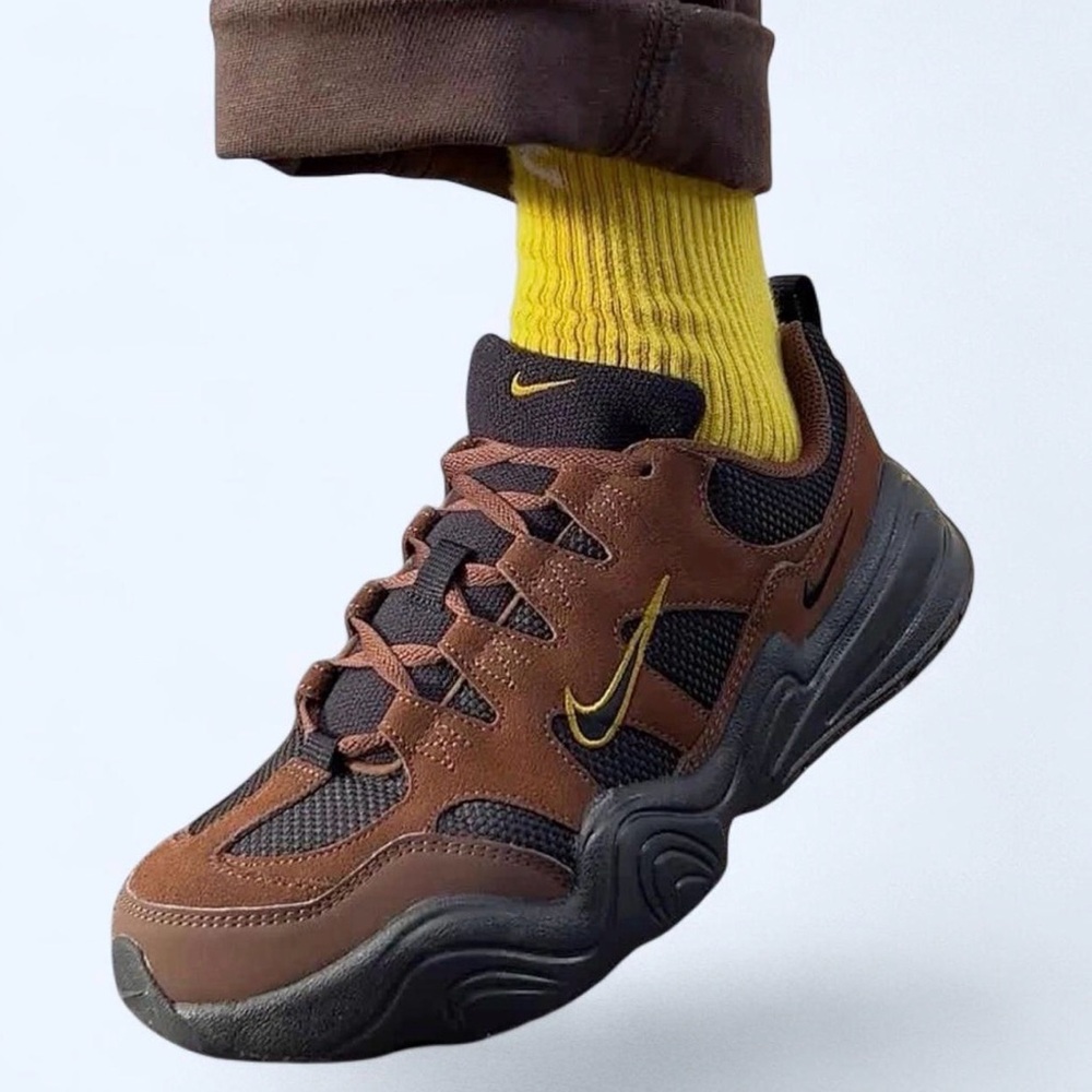 *SOLD* Nike Tech Hera